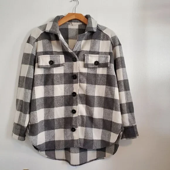 Gray and White Oversized Shacket Size M - Picture 1 of 13